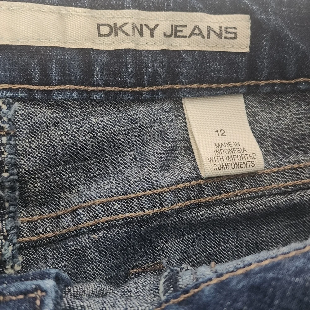 DKYN Jeans Women Cuffed Denim Dark Wash Blue Mid Rise Short Size 12 - Picture 6 of 6